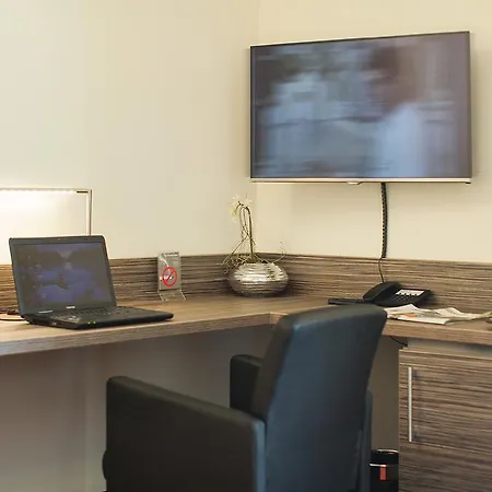 מלון Parkhotel Ahrbergen Giesen