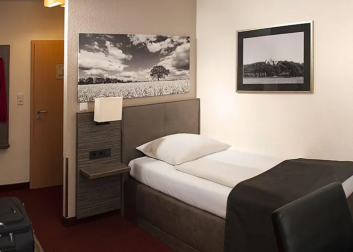 Parkhotel Ahrbergen Отель Гизен